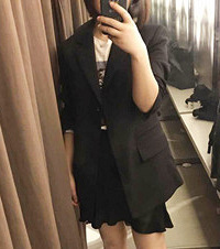 新买了2件西装外套,这套浮夸的大蝴蝶结好减龄,还带女团风