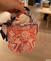 ��LV���κ����˽�����