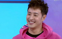 无尾熊男歌手玩儿的尺度不比黑眼圈渣男小,组织妹子在别墅玩