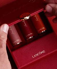 各大彩妆品牌七夕限定,兰蔻这个荔枝纹真皮礼盒送人也太有牌面了