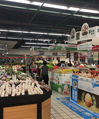 �������ڶ���ȥ������ˣ����У����г��������˵꣬����������