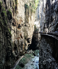 武陵山大峡谷+816的一日游
