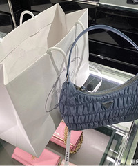 Prada����hobo�����޶���ɫ����ֱ���ˣ�