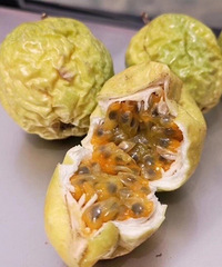 这个是百香果吗?还真没吃过...很想试试