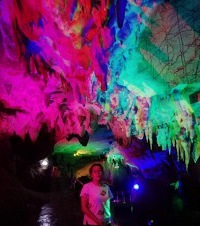 南山上面居然有天然溶洞,人均55划船探险好刺激,气温才18℃