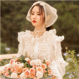 拍婚纱照做的造型太好看了,有公主和骑士的感觉,像在演童话故事