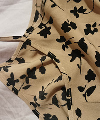 ץס�����β�ͣ���һ������ɴ���ĵ���ȹ