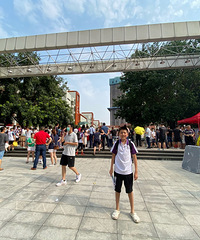 虽然人多,但也快速且愉快的把神兽关进学校【爱博瑞英语开学记】