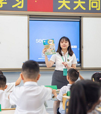 直击德普外国语学校开学,25人小班,年花费120000