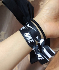 ����ܻ�� �Ϳ�Nike ������ ����