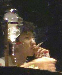 高一开始抽烟9年的女生,决定戒烟之后就没抽了,已坚持5年