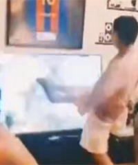 暴力砸电视的选秀男星脾气很差,之前醉酒后跑去砸小区的车窗