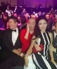 дںâ˴ȣһλʱŮħͷĶԹ