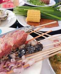 夜宿南山,住蒙古包吃自助餐还可以耍水,好安逸