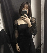 黑暗系少女上线,初次尝试这种风格,还很显瘦显身材,感觉不错