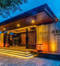 看完坡区四大神盘下叉龙玺台,周围拆迁都1.6万,它才1.8万