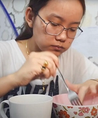 为了减肥,她连续3天只吃鸡蛋喝绿茶,第1天就瘦了2.3斤