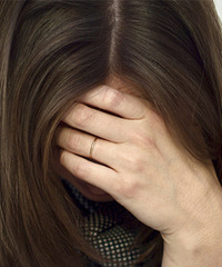 坐月子还能去月子中心,出了月子谁带娃?请月嫂、辞职都让我为难