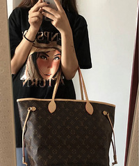 纠结了很久的托特包,最后还是买了LV neverfull!