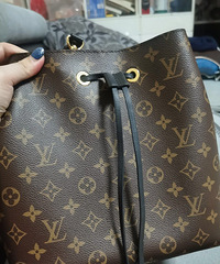 这大概应该是LV的通病吧