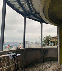 滧ͣ135ƽַ£180Ƚ깤