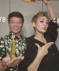 宁静爸爸上热搜,78岁看着像48?我来揭秘年轻快人一步的秘密