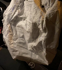 刚买4个月的车出事故,路过一个大坑开进去,安全气囊弹出来了