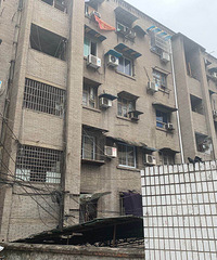 以前没关注过学区房,用了一个月,63万买了45平鲤鱼池老破小
