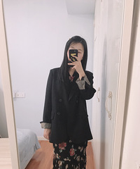 大爱安娜家同款的直角肩西装,上身效果很好