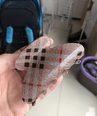 我可能买到了整个店里最丑的抓夹
