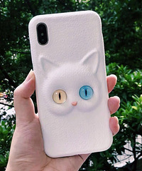 终于买到赵露思同款猫咪手机壳