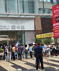 王俊凯奶茶店爆满,原来今天他过生