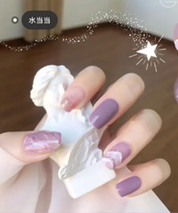 INS超火!4大宝藏美甲色系,谁做谁高级