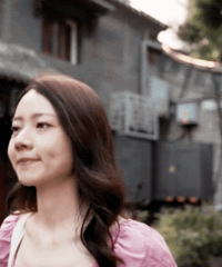 北京女孩继承50平二环胡同房,地面铺满镜子,网友却说怕做噩梦