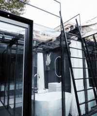 继承北京50平二环胡同房,地面装镜子,浴厕全透明