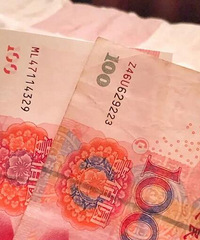 第一次去男朋友家,婆婆只给了200见面礼,是不是对我不满意?