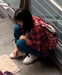 四公里女子乞讨6元回家,要了3年