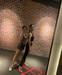 91年165CM上市房地产的妹子征婚,希望对方月收入过万