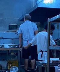 辞了外企的工作,开了个外卖店