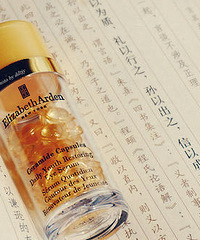 �Ŷ��۽����ڸ�Ƥ��������΢ϸ�Ƶ�����˵Ч����Σ�