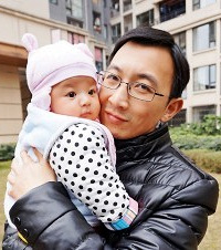 ����ʱ����ֻ��ȭͷ��С����������Ů�������˧�����ӣ���ת����