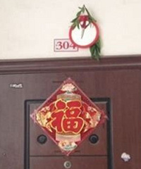 邻居门上挂镜子,每次出门都像是针对我,如果你是我会怎么处理
