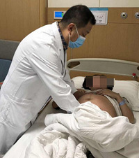 探访产科医生的日常,查房坐诊做手术,忙得连续5小时都没休息过