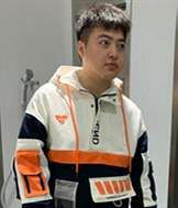96年176CM小哥征婚,从事软件工作