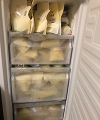 转母乳,母乳太多了,一个人的母乳大概可以供两个娃
