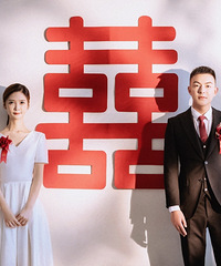 热辣的火锅吃起来,游戏玩起来!乱劈柴呀,五魁首呀,楼上走~