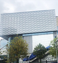 礼嘉天街快完工了,颜值还是挺高的,旁边的龙湖总部也挺漂亮