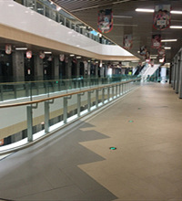 ˵ҵãʮǰеϹ㳡ǽѵ