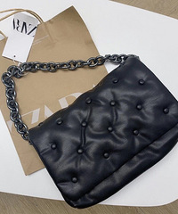 ZARA 新款黑色绗缝腋下包太好看了吧!