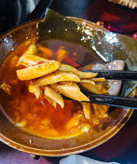 这家老火锅在我心中能排进前三,一个人能吃2份发鱿鱼